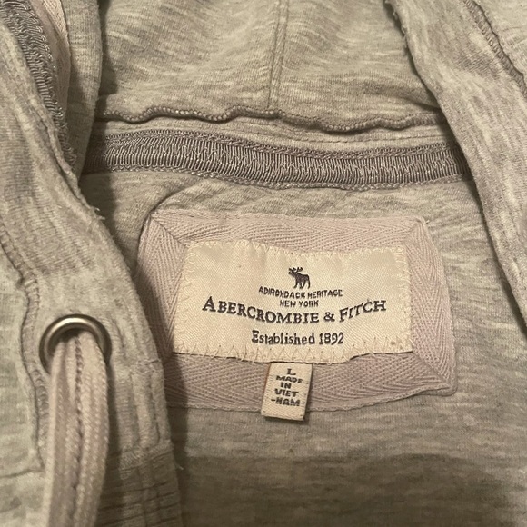 Abercrombie & Fitch Grey Short Sleeve Hoodie - Large - Picture 4 of 5